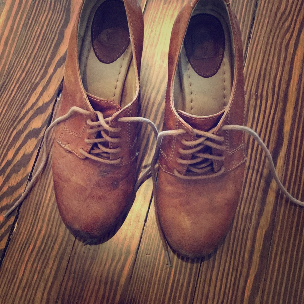 Adorable Frye booties